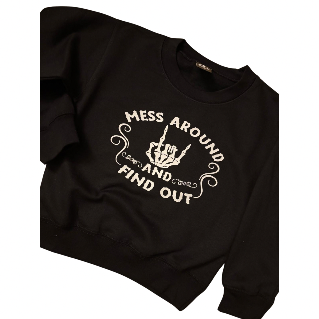 Mess around, kids crew neck
